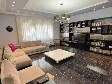 APARTAMENT 3+1 ME PARKIM PER QERA NE BLLOK