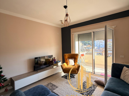 House 2+1 with 2 bathrooms for sale  Vlora, near Pastiçeri Elezi