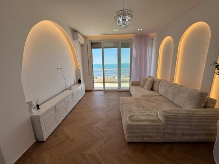 Jepet apartament me qera 1+1