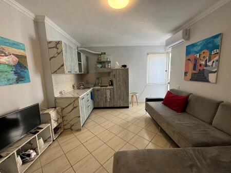 Shitet Apartament 2+1