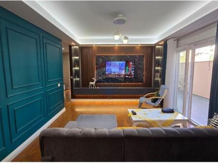 Apartament 2+1 me verande ne Kmy Yzberisht