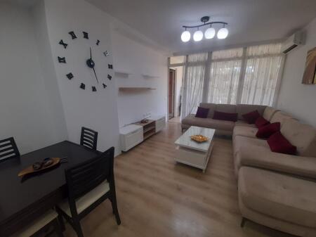 Jepet apartament me qera 3+1+2