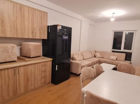 Apartament 2+1 me qera, Univers City