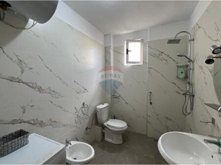 Appartamento - In Affitto - Via Qemal Stafa, Tirana