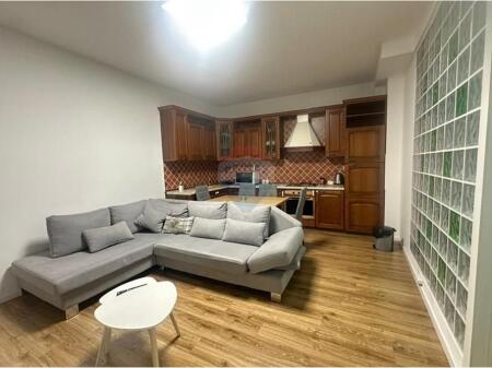 Apartament me qera 2+1 te rruga e Kavajes