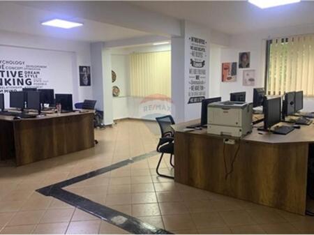 Zyre me qera te Ish Parku