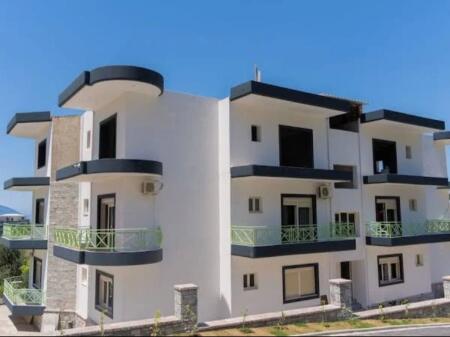 shitet ose jepet me qera  hotel  