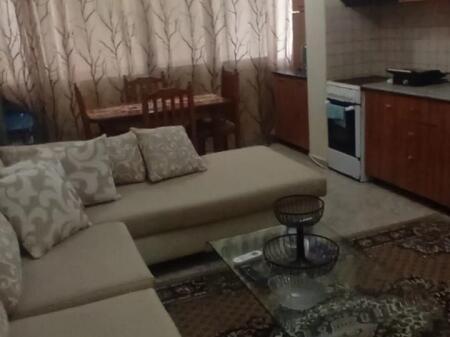 Jepet me qira 1+1 ISH PARKU 400 mije leke