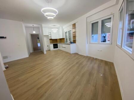 Affittasi 2+1+2 Giardino Botanico 50.000 lek