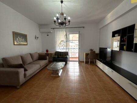 Qera, Apartament 1+1, Rruga Karl Gega, Tiranë