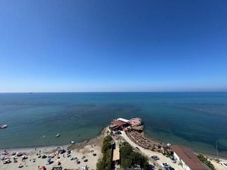 Jepet apartament me qera 3+2+4 Vollga Durres