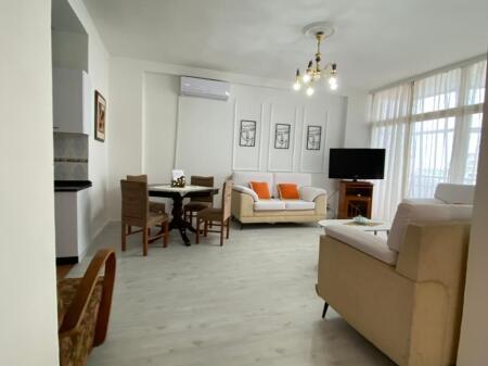Jepet me qira apartament 2+1 në qendër të Durrësit, pranë Poliklinikës