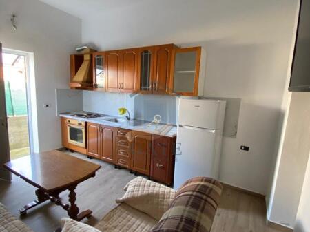 Jepet me Qira Kati i Parë i një Vile Ne Ish Kenet Durres