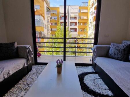 Appartamento 1+1 in AFFITTO presso i Palazzi Cabej, Pasticceria "LIKA"