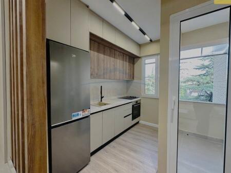 Shitet Apartament 1+1, Mozaiku i Tiranes , 21 dhjetori