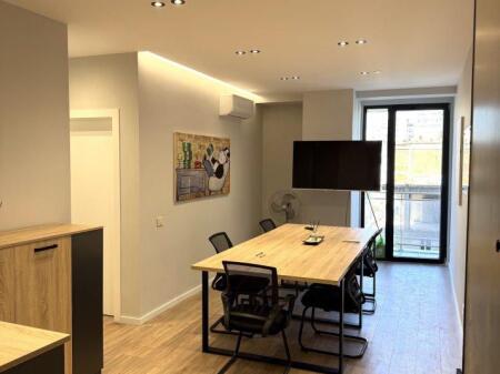 🏢 Rruga Mine Peza,Golden Tower Rezidence,jepet me qera ambient biznesi per zyra,1+1,bosh. 700Euro(Neto )