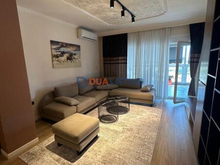 Jepet me Qira Apartament 2+1 ne Shkoze !!