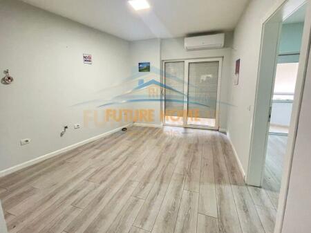 Qira, Ambient Biznesi, Zogu i Zi, Tirane.