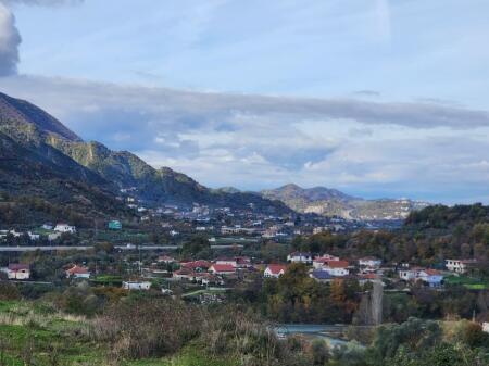 SHITET: Tokë Arë 5000 m² Me Pamje nga Autostrada Tiranë Elbasan📍Në Fshatin IBË  250,000€ 🏕