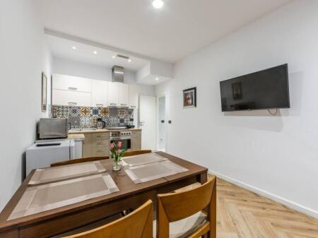 Duplex in vendita a Myslym Shyri 280.000 euro