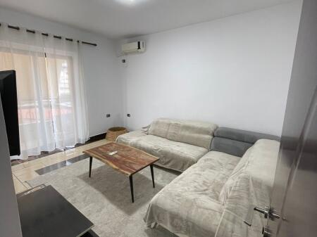 Super ap 1+1 tek rruga e durresit ( ambasada franceze )