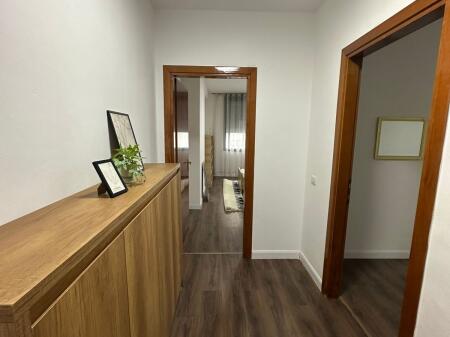 Apartment 3+1 for rent at Komuna Parisit