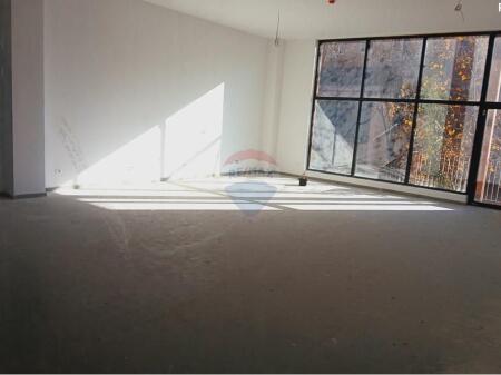 JEPET DYQAN PER QIRA TEK GARDEN BUILDING