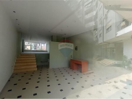 Dyqan - Për Shitje - Bulevardi Kashar, Tiranë(ID: 530291008-527)