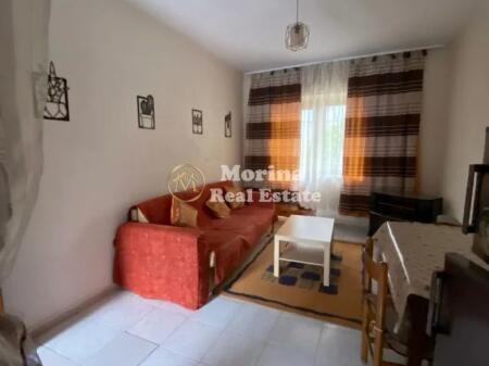 Rent | Private house 1 + 1 | Dibrës Street | 300 €/month