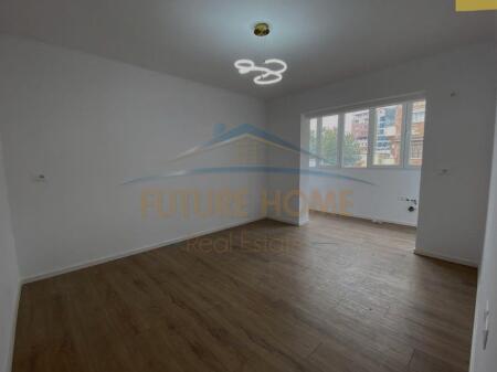 Shitet, Apartament 2+1, 21 Dhjetori