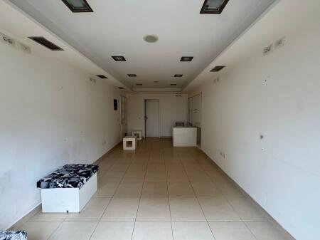 Dyqan me qira tek Rryga Bardhyl!