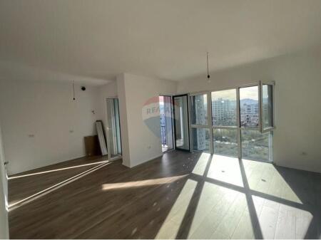 Vendesi in vendita 1+1 vicino a 5 Maji