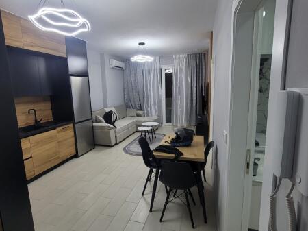 For rent 1+1 GOLDEN PARK 500 thousand lek