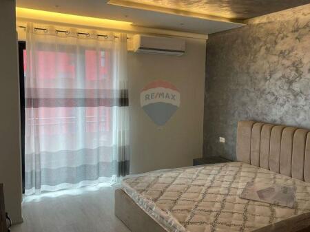 Apartament 2+1+2- Për Qira - Farmacia 10, Tiranë