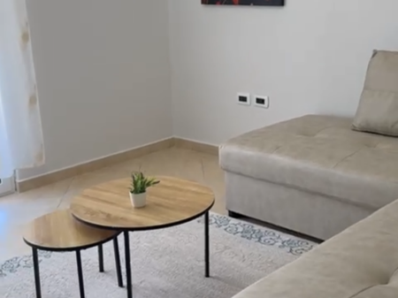 Appartamento 1+1, Yzbetisht!