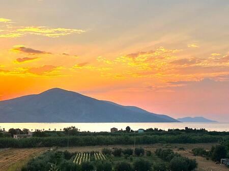 500 meters from Orikum Beach - Very big apartment fully furnished