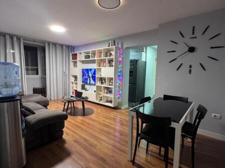 🏡 Apartament 2+1 me qira – Blloku, pranë Sheshit Wilson