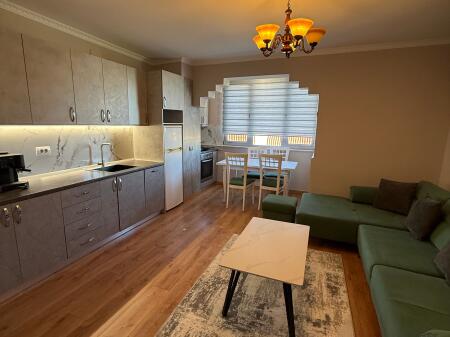 Tek Fusha Aviacionit Jepet Apartament 2+1 I Mobiluar Me Qera!