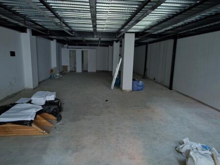 Ambient per zyra tek Kompleksi Usluga