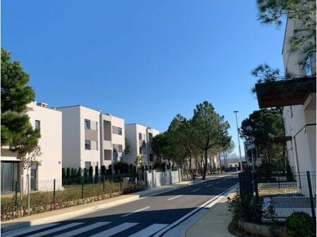 VALAMAR, VENDIAMO APPARTAMENTO 2+1+2 POSTI AUTO !