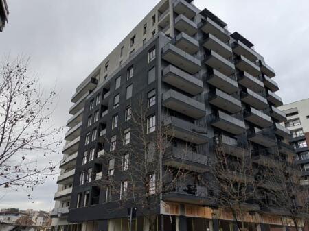 Vendesi in vendita 2+1+2 pronto per abitare dietro Vizion PLUS.