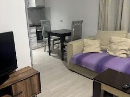 Apartament 1+1 te spitali Amerikan 3 ne yzberisht me 380€