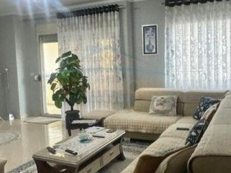 Shitet, Apartament 2+1+2+Post Parkimi, Rruga Dajtit Fresk, Tirane