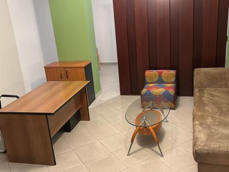 Jepen 2 zyra me qira në qëndër