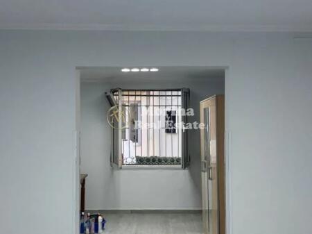 Rent | Business Premises | Selite - Irfan Tomini Street | 800 €/month