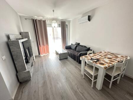 🏡 Apartment 2+1+2 for rent 📍 Fiori di Bosco Complex, Tirana 🏢 5th floor, new building with 2 elevators 🛋️ Functional layout and comfortable spaces  💶 Price: 650 € / month  📞