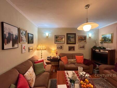 Apartament 2+1 per shitje pas Ambasades Amerikane