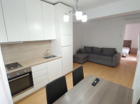 1+1 me qira ne Bllok