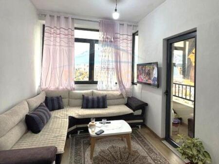 Shitet, Apartament 2+1+2+ Post Parkimi, Porcelan, Tirane