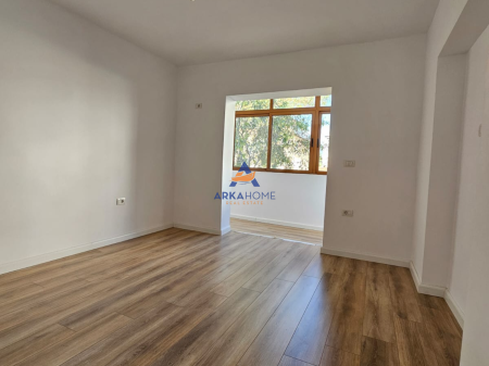 SHITET APARTAMENT 1+1+BALLKON "MOZAIKU I TIRANES,RRUGA MUHAMET GJOLLESHA" 98.000 EURO